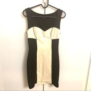 Twenty One sleeveless dress black and white